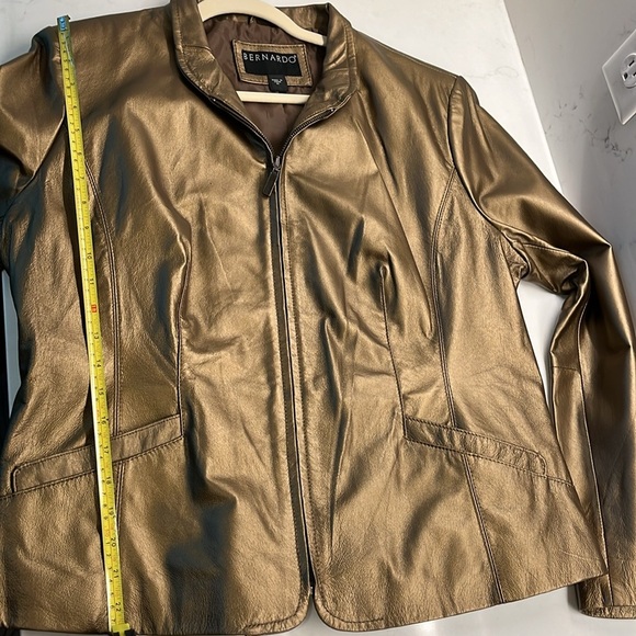 Women’s Bernardo Brand Genuine Leather Gold Jacket Size: XL - Picture 6 of 7